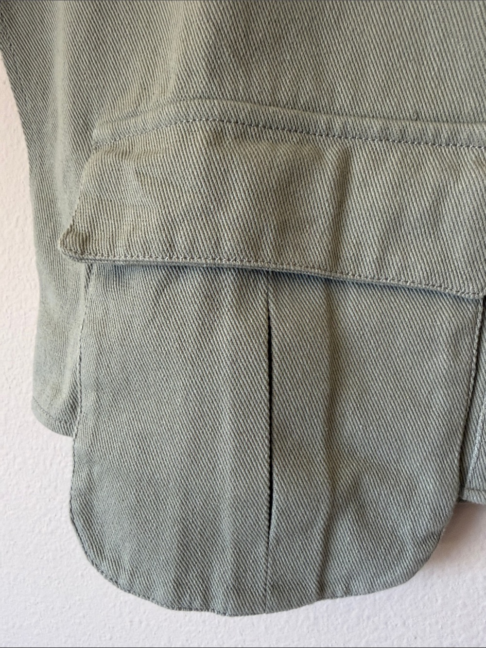Women's Olive Green Utility Cropped Vest - Picture 4 of 5
